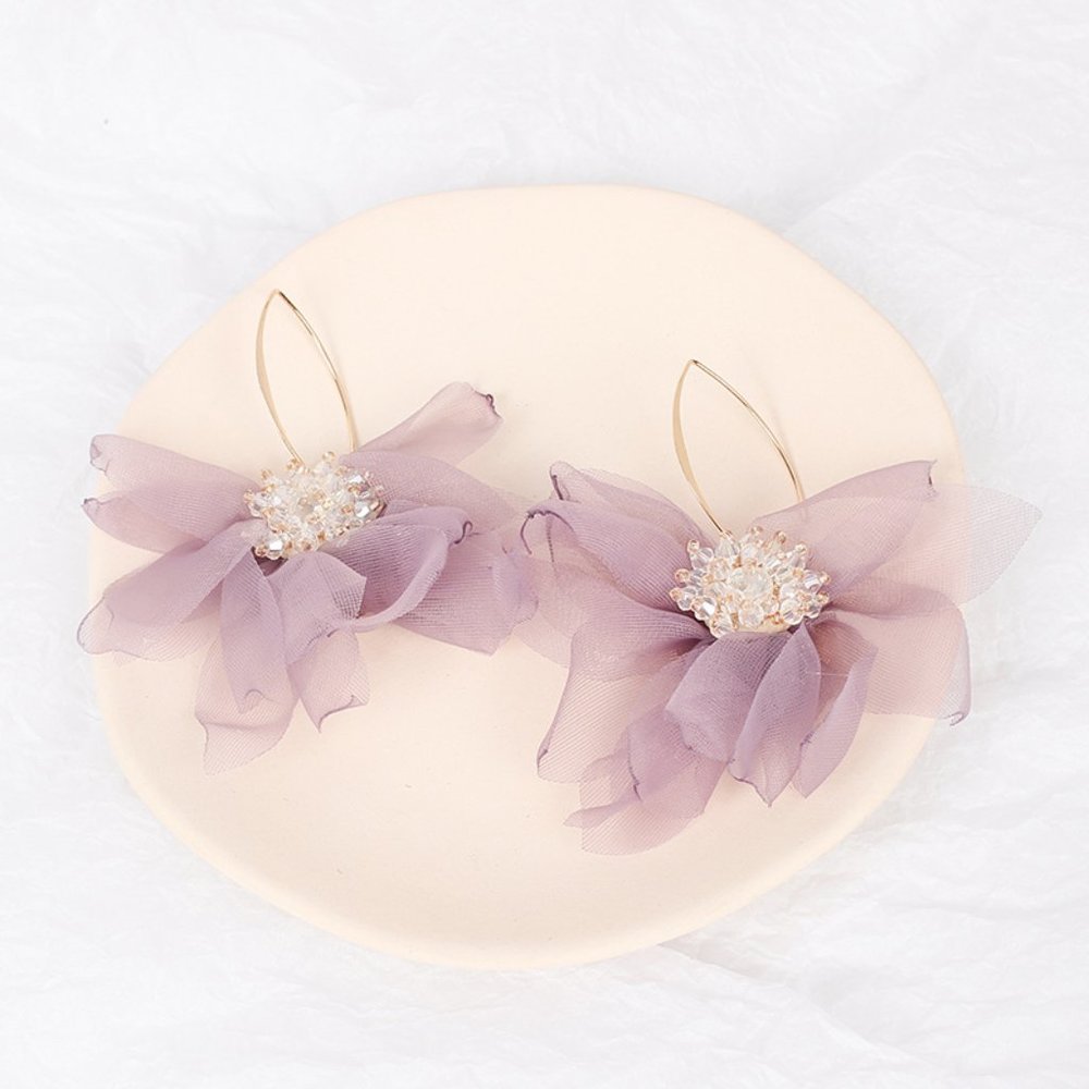 Flower Sheer Fabric Drop Earrings. 💕last white one - Picture 6 of 8
